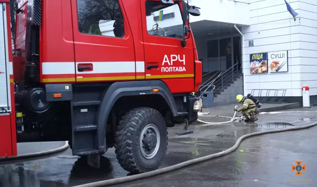 В Полтаві по вул. Дмитра Коряка палала пожежа