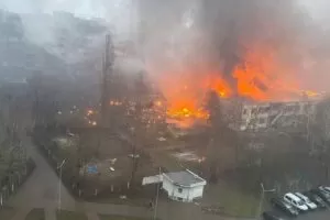 На Київщині вертоліт впав на територію садочка