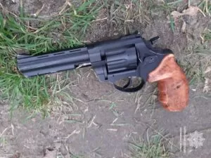 Пістолет, котрий знайшли у чоловіка