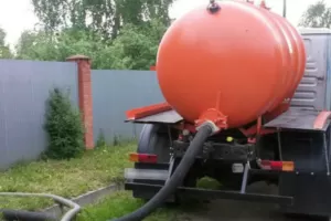 Виявлено несанкціонований злив відходів