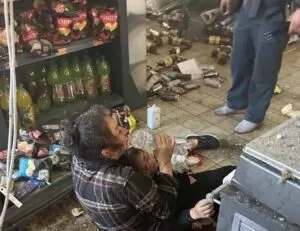 Наслідки влучання в АТБ у Херсоні