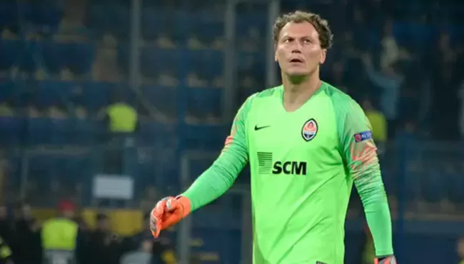 Андрій Пятов, випускник ПНПУ, завершує кар'єру