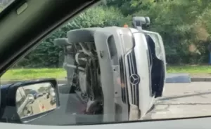 На Полтавщині перекинувся автобус з військовими: є поранені та загиблі