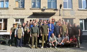 47 комунальників з Полтавщини приїхали до Херсону, щоб допомогти підготуватися до нового опалювального сезону