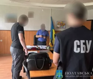 Начальника регіонального відділу Укртрансбезпеки Полтавщини підозрюють у зловживанні службовим становищем