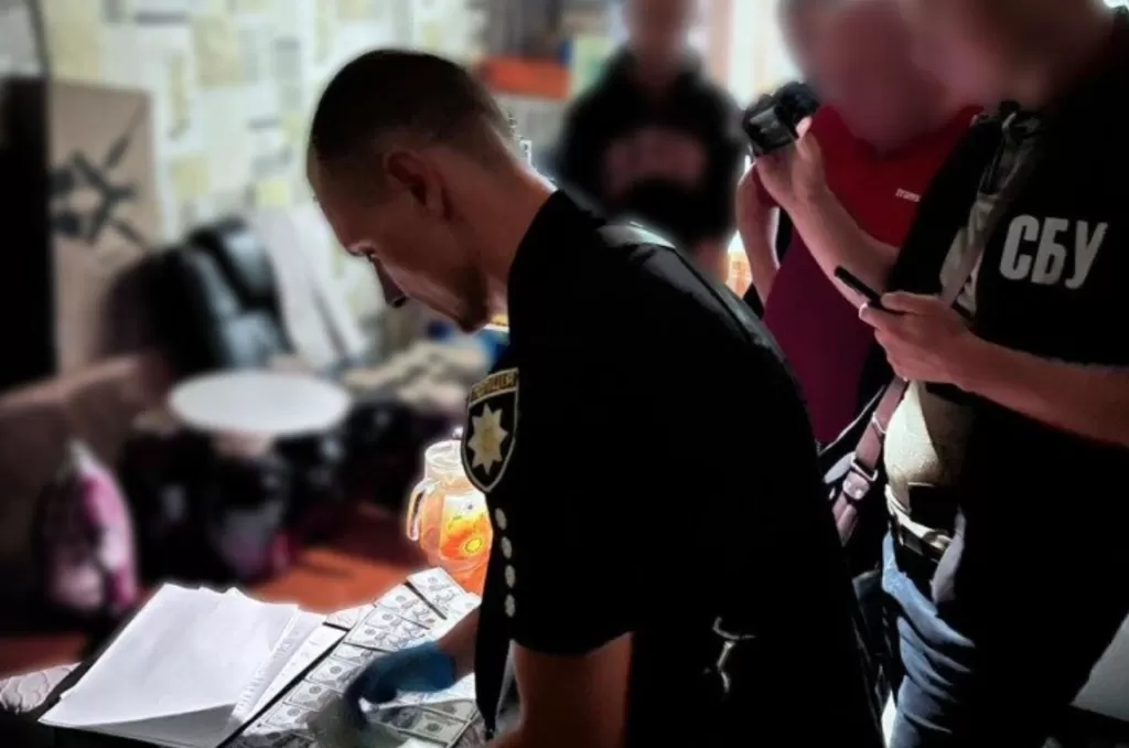 СБУ та слідчі ГУНП Полтавської області викрили працівника ТЦК, який допомагав ухилянтам перетинати кордон