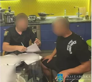 В Полтаві затримали учасників схеми вивозу за кордон ухилянтів