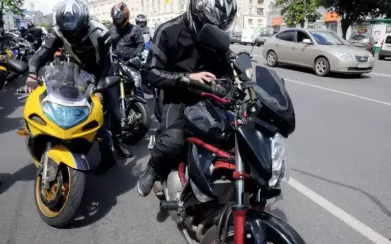В Полтаві правоохоронці намагаються обмежити рух мотоциклів у центрі міста