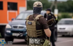 СБУ на Полтавщині знайшло схрон з авіабомбами та снарядами на території фермерського хазяйства