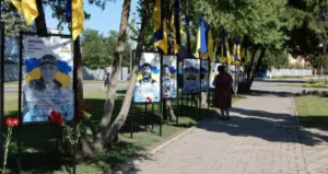 В Полтавській області ще в одному місті відкрили Алею Пам'яті загиблих Героїв