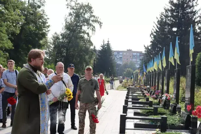 В Полтаві урочисто відзначили День пам'яті захисників України