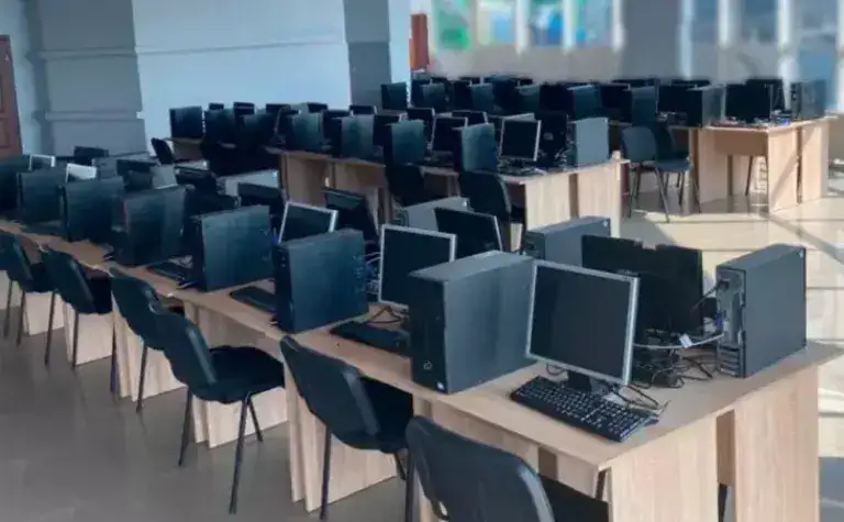 Поліція викрила шахрайський підпільний кол-центр в Полтаві