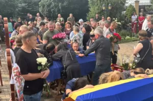 На Полтавщині поховали воїнів із 18-ї окремої бригади армійської авіації імені Ігоря Сікорського, що загинули в авіакатастрофі