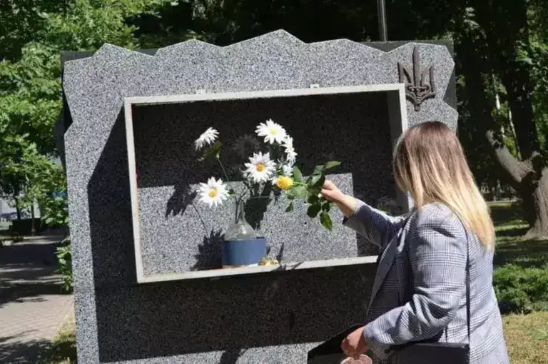 В Полтаві за 700 тисяч гривень відремонтують парк Котляревського та встановлять у ньому інтерактивну меморіальну дошку