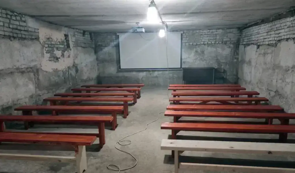 27 навчальних закладів Полтавської області досі не мають укриттів