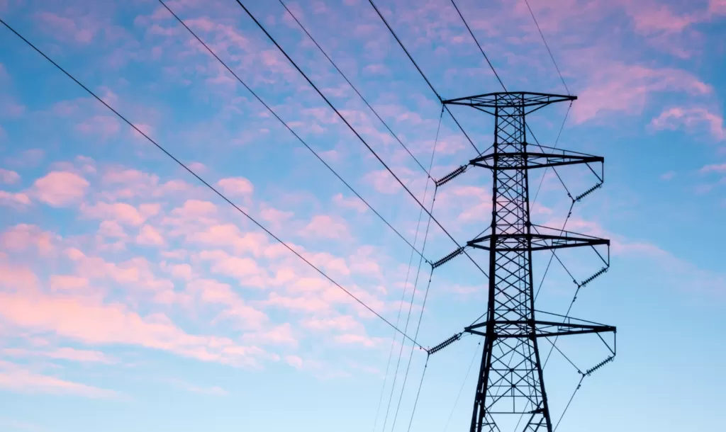 Вчора Нагорняк пообіцяв українцям відключення світла, сьогодні Міністерство енергетики спростовує його слова