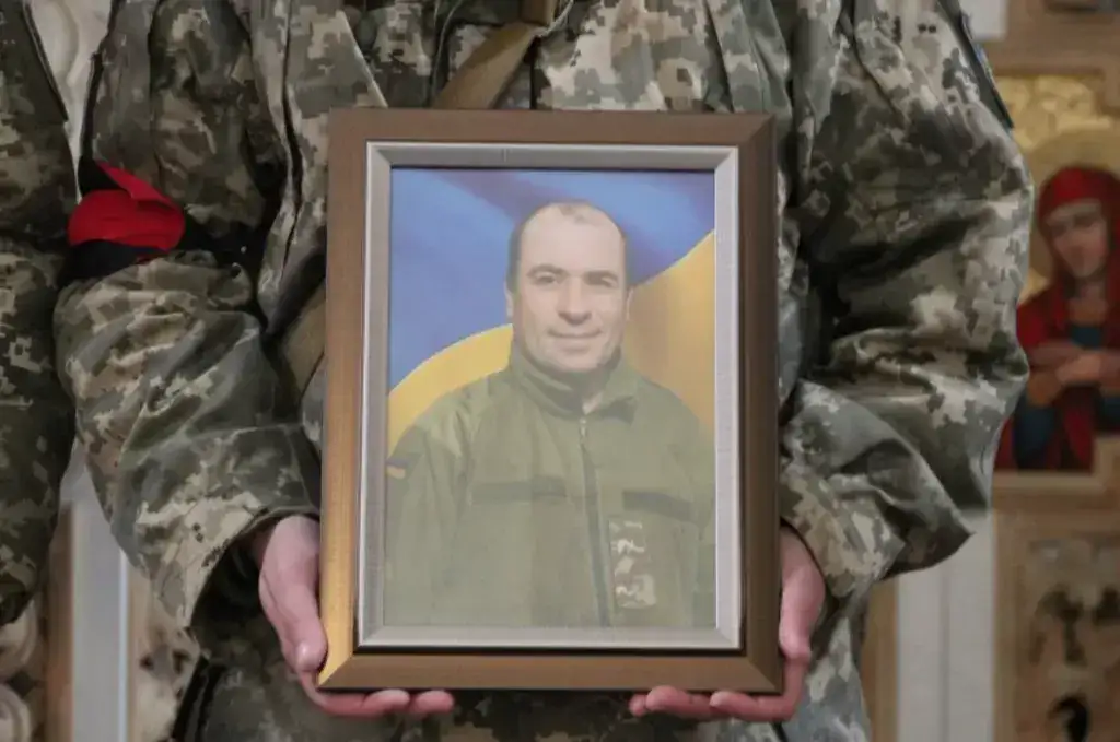 В Полтаві попрощалися с загиблим Героєм
