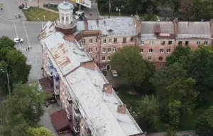 В Полтаві через людську тупість та порушення правил ремонту не можуть подати опалення у декілька домівок