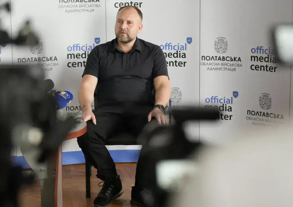 НАЗК в ультимативній формі викликає голову Полтавської ОВА Філіпа Проніна