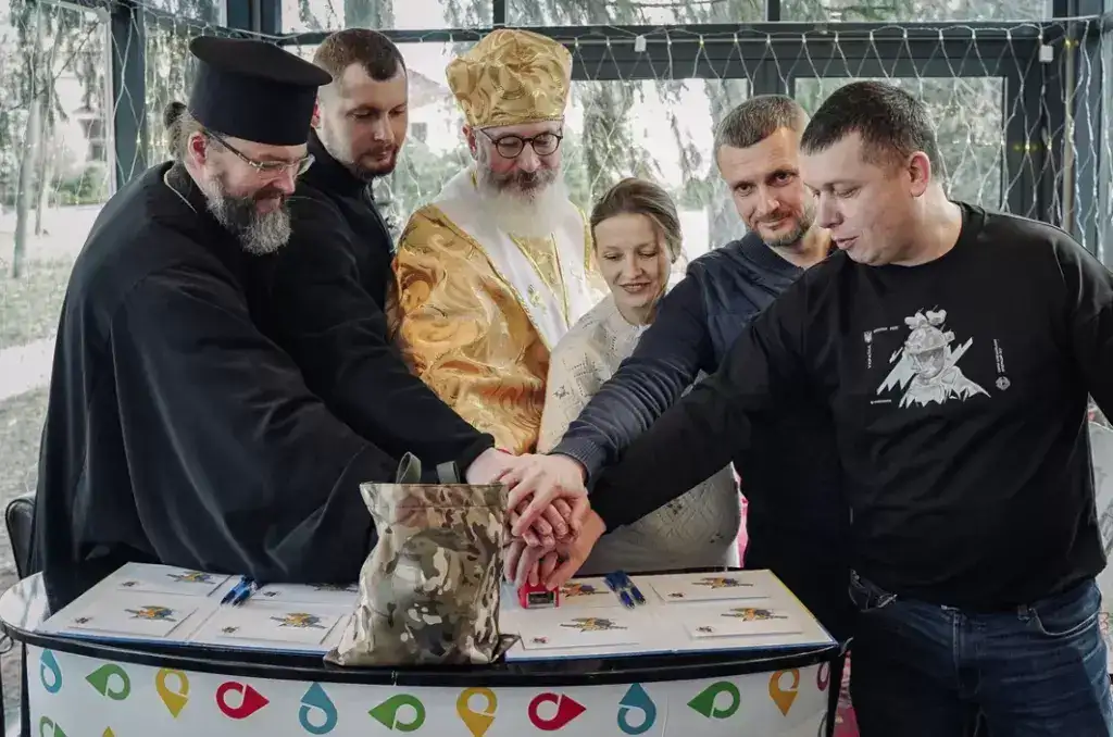 В Полтаві погасили благодійну марку "Подарунки Святого Миколая"