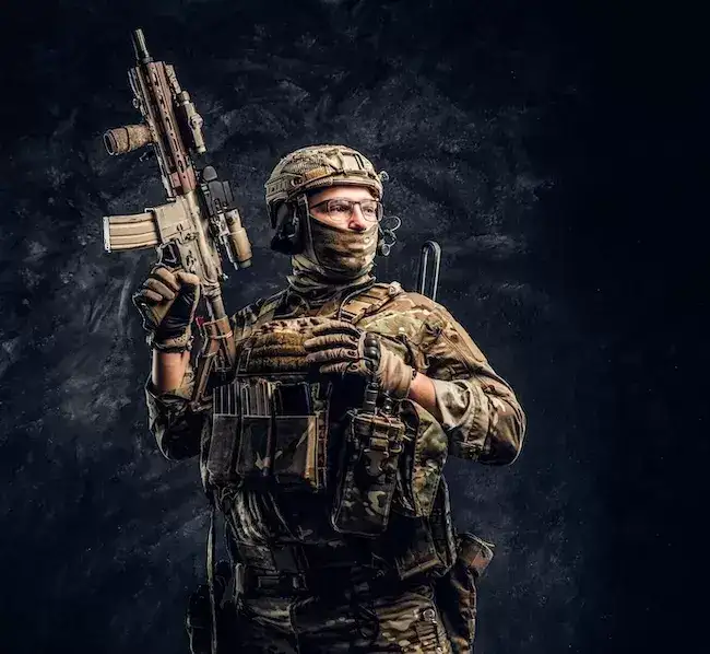 Тактичне військове обладнання: захист та мобільність / Фото: fxquadro freepik.com
