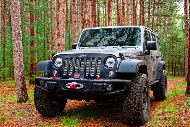 Запчасти Jeep с авторазборки — это выгодное решение проблемы ремонта