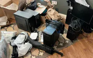 В Полтаві поліція викрила порноділків: вони вербували дівчат для знімання у порно