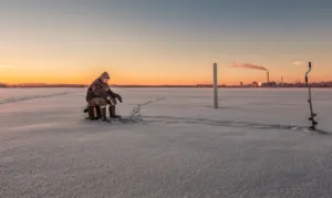 На Полтавщині рибалка провалився під лід й загинув