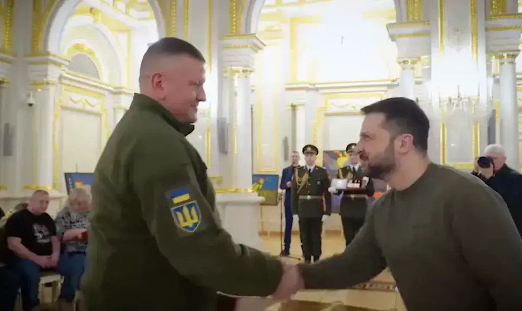Валерій Залужний тепер Герой України