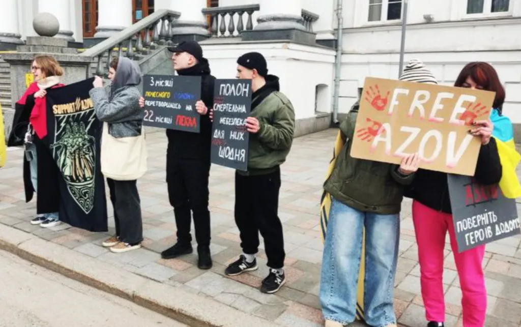 Сьогодні в Полтаві відбулася чергова акція "Не мовчи. Полон вбиває"