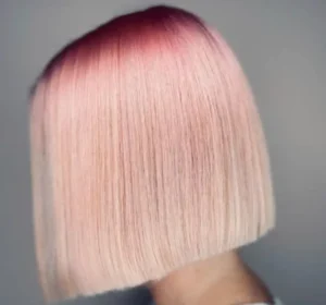 Місячний календар стрижок на липень 2024 року допоможе вам обрати найвдаліші дати для зміни стилю, фарбування або створення нової зачіски