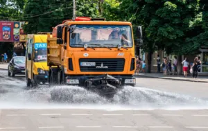 В Полтаві тимчасово припинили поливати вулиці