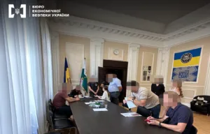 БЕБ провів обшуки в Полтавській міськради: посадовцям повідомили про підозру