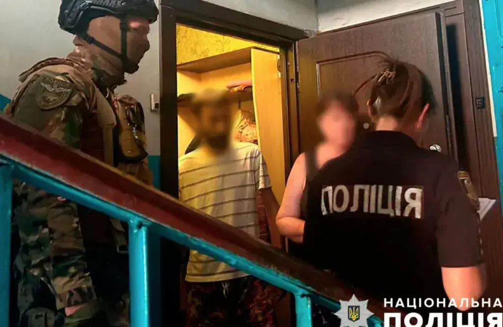 В Полтаві викрито мати й сина, які замовили скалічити людину