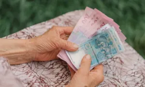 Зміни в правилах отримання пенсій для українців за кордоном: нововведення та вимоги