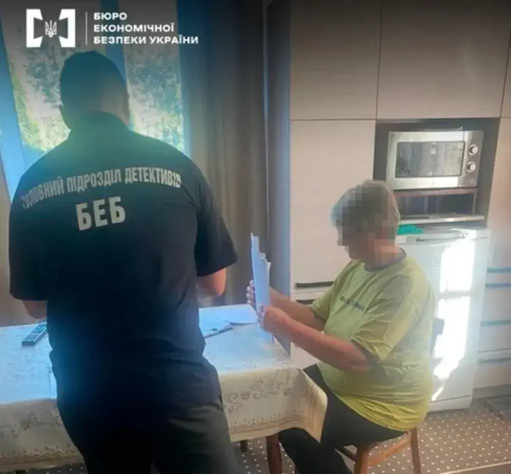 Блогер Слобоженко винен державі 213 млн грн податків: БЕБ арештувало нерухомість та елітні автівки блогера