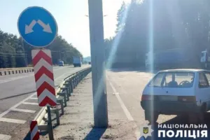 Під Полтавою автівка збила регулювальника дорожнього руху