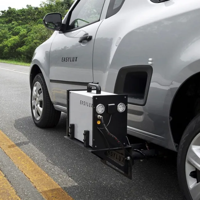 Контроль светоотражения дорожной разметки и знаков: особенности и оборудование