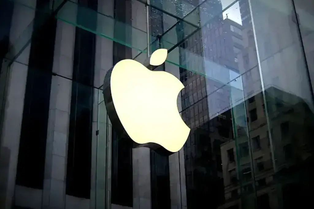 Сьогодні Apple презентує айфон 16 та оголосить дату продажу