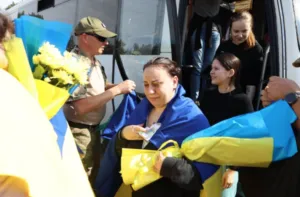 49 воїнів повернулися з полону: Україна звільнила оборонців "Азовсталі"