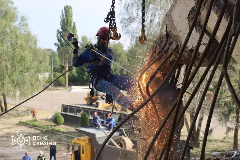 В Полтаві завершено рятувальну операцію: кількість загиблих зросла до 55 осіб