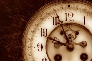 Коли в Україні переведуть годинники на зимовий час