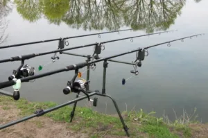 В Полтаві під час риболовлі загинув чоловік: тіло потопельника вчора дістали з водойми