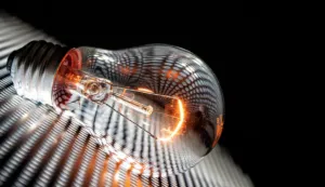 Коли чекати застосування графіків відключень в Україні: що кажуть експерти