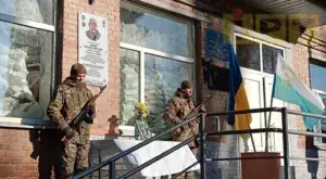 В Полтаві вшанували ще одного загиблого Героя: відбулося урочисте відкриття меморіальної дошки