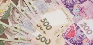 "Укрпошта" повідомила кому та коли вона виплатить "тисячу від Зеленського"