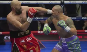 Олександр Усик здобув перемогу над Тайсоном Ф'юрі у реванші й тепер захищатиме свій статус в бою з Дюбуа