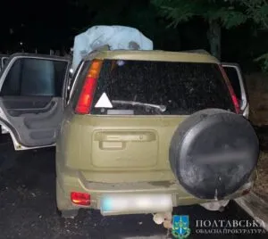 У Кременчуці неповнолітню дівчину обвинувачують у підпалі автомобіля військового