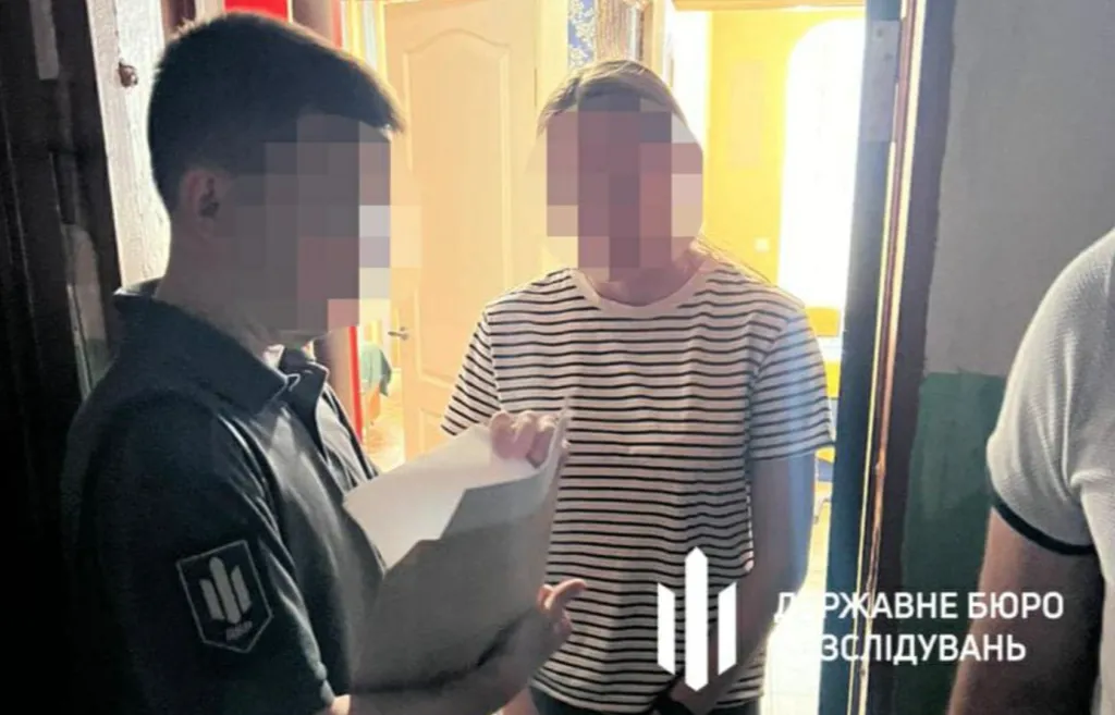 В Полтаві заарештували працівницю суду, яка "зливала" інформацію криміналу