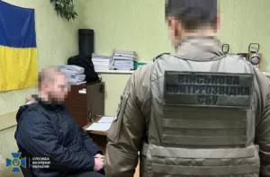 СБУ викрила двох мешканців Кременчука, які фотографували для рашистів F-16 поблизу військового аеродрому